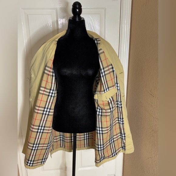 Burberrys Lightweight Jacket Tan Nova Check Plaid Lining Women’s XL​ - Picture 1 of 12